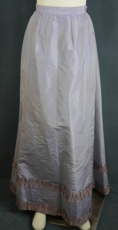 Skirt from a wedding dress, mid to late 19th century