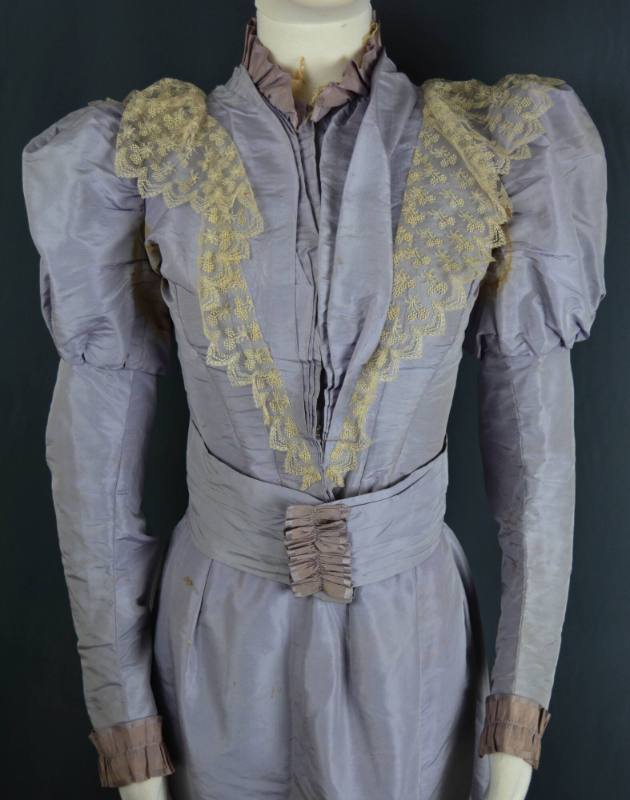 Bodice from a wedding dress, mid to late 19th century