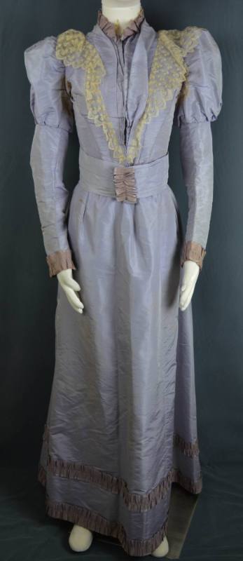 Wedding dress, mid to late 19th century