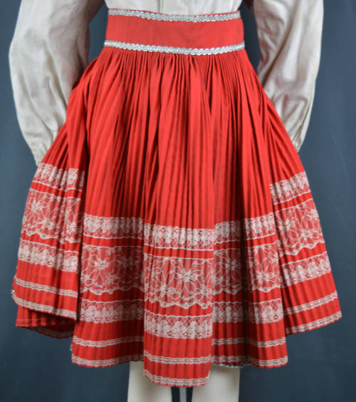 Skirt, Hel'pa, Slovakia