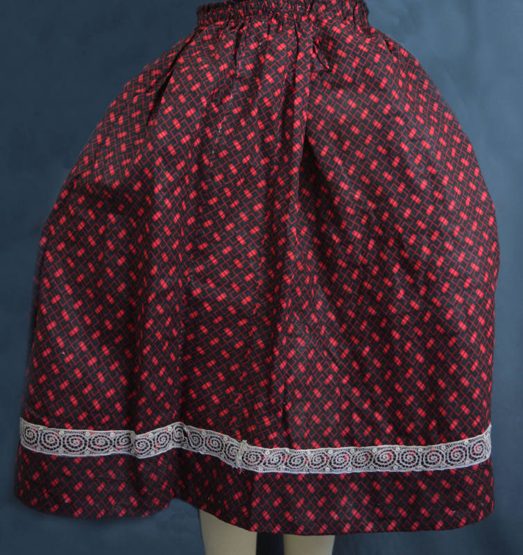 Skirt, Valtinov, Moravia, 1919