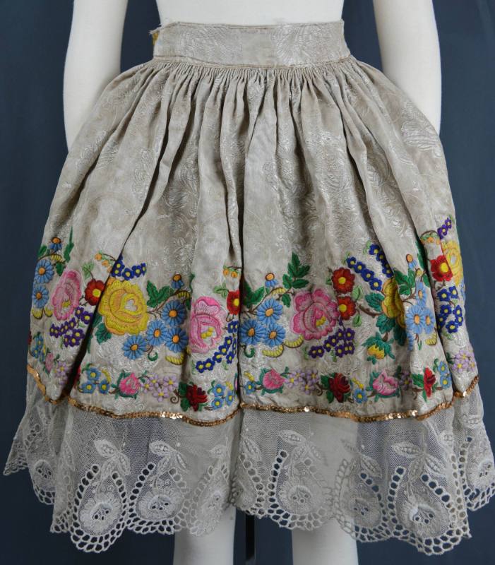 Apron, Milotice, Moravia, 1940-1980