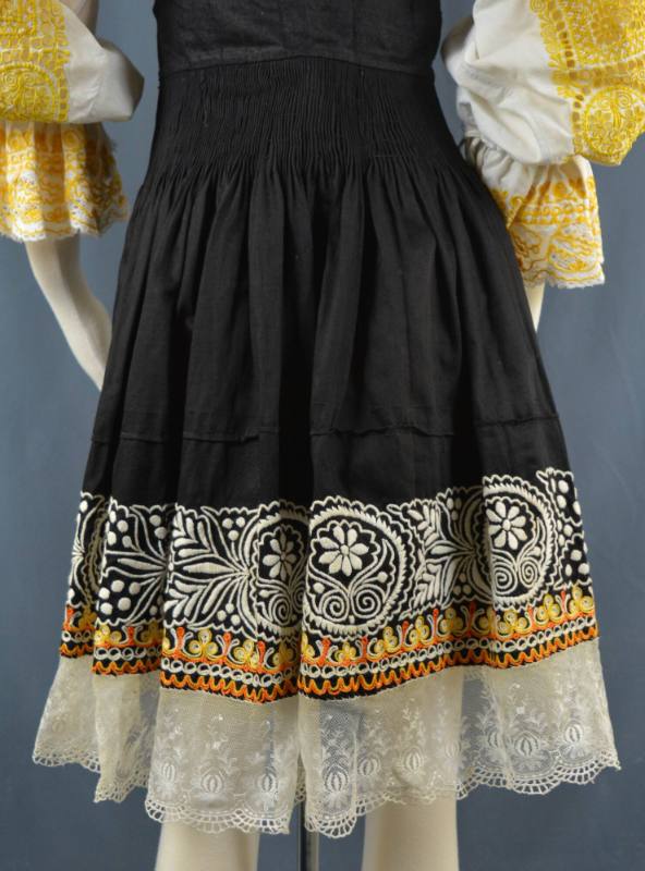 Skirt, Piešt’any, Slovakia, 1947