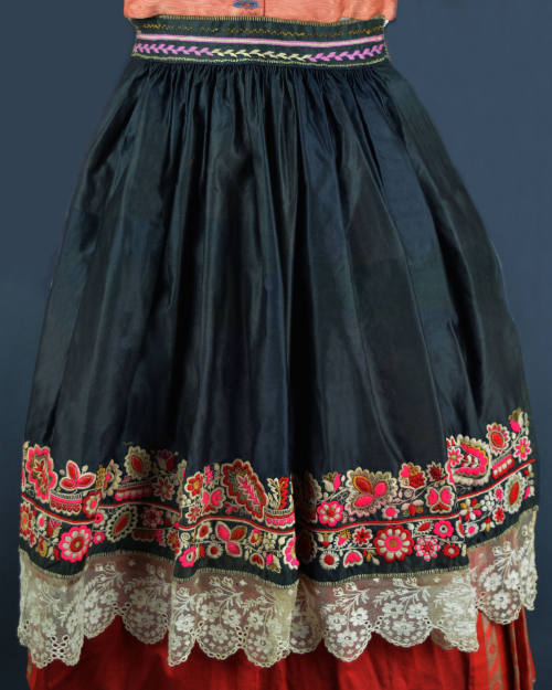 Apron, Moravia, 1900-1938