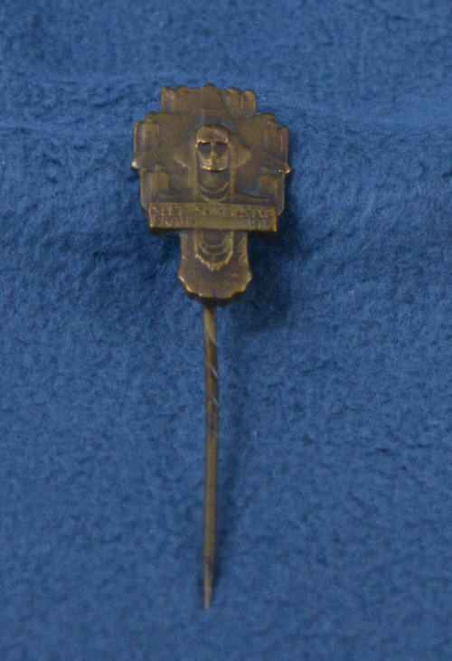 Pin, 1912