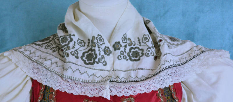 Collar, Moravia