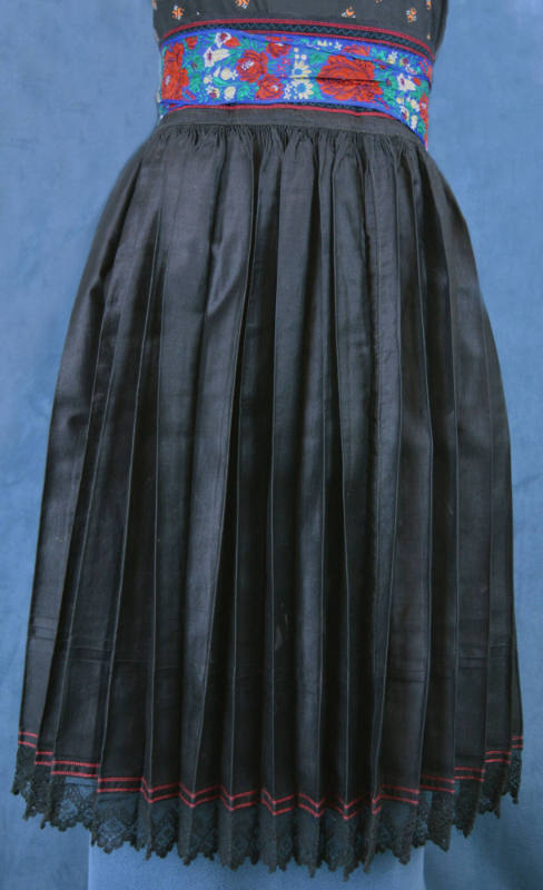 Apron, Czechoslovakia, 1932-1972