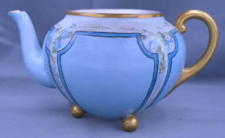 Teapot, Altrolau, Bohemia, Austria, 1898-1918